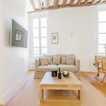 Apartment Superb In The Heart Of The Marais