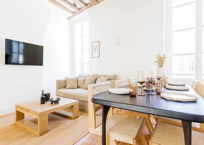 Superb In The Heart Of The Marais Paris