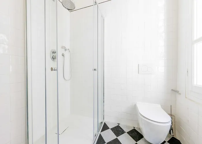 Superb In The Heart Of The Marais
